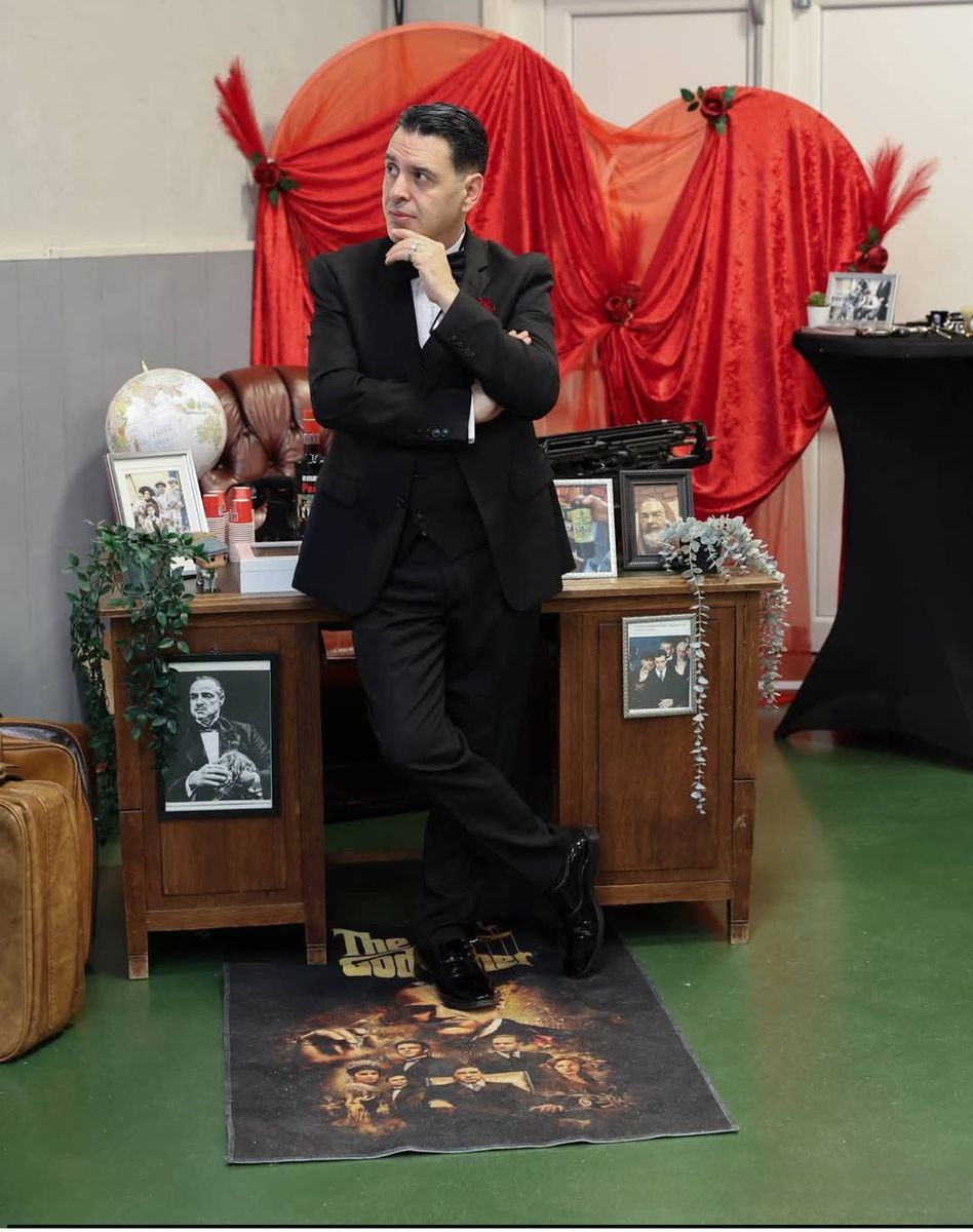 Don Antonio, votre coiffeur barbier, dans son salon Il Padrino